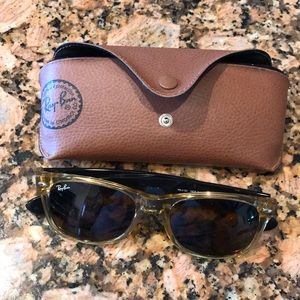 Ray-Ban EUC New Wayfarer sunglasses